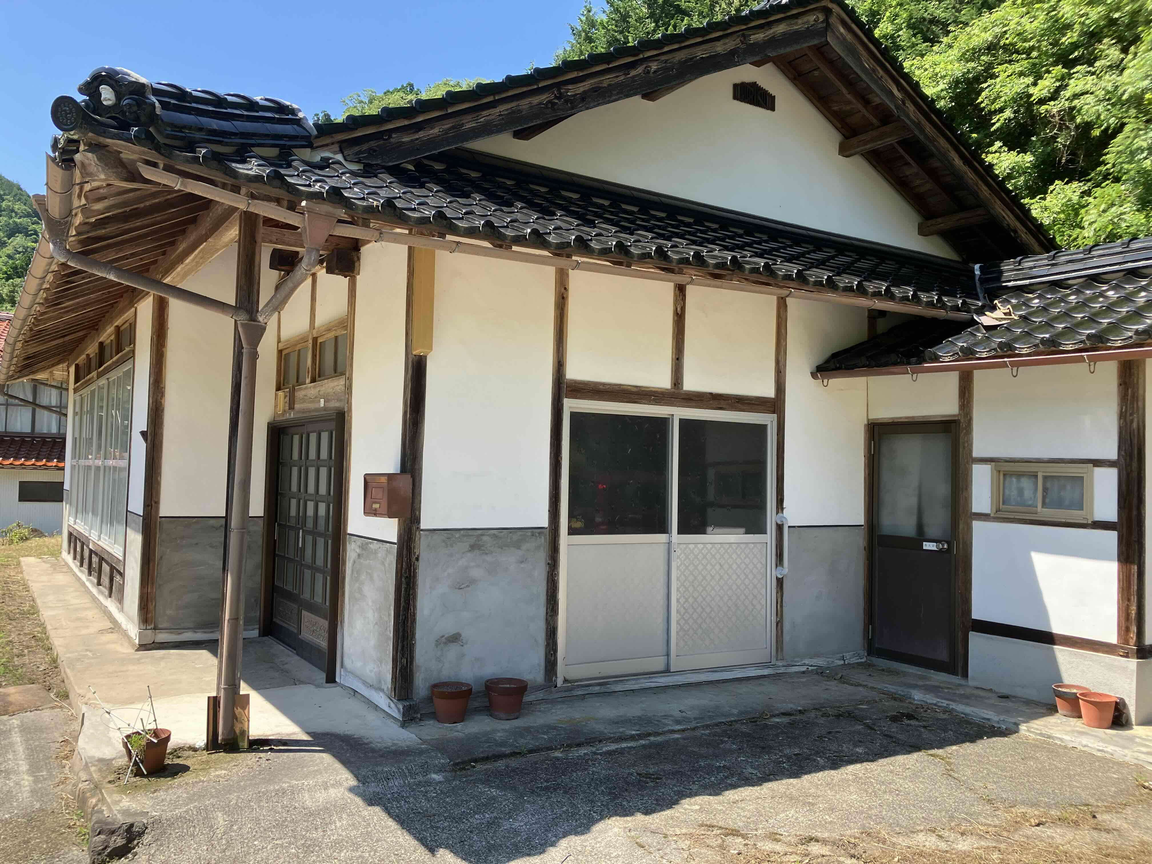 No.200＃　県道沿いで中心街への移動に便利な場所です！
